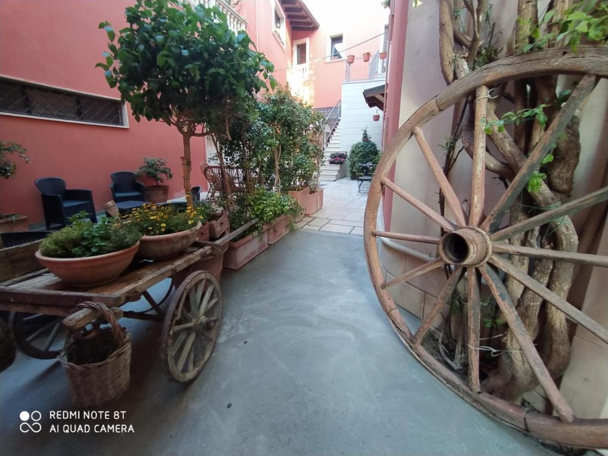 B&B Corte Dei Figuli San Pietro in Lama Extérieur photo